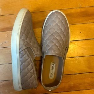 Steve Madden slip on sneaker